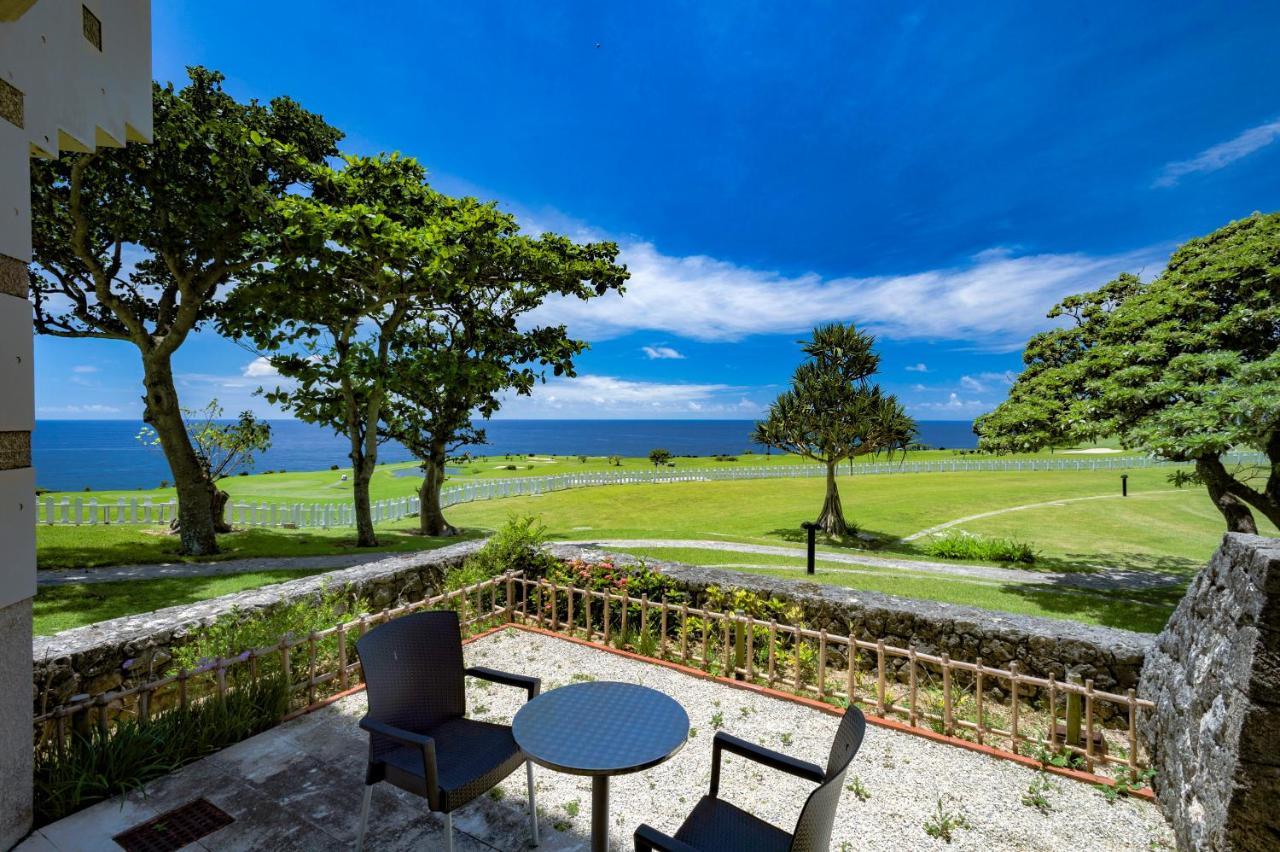 The Southern Links Resort Hotel Yaese Exteriör bild