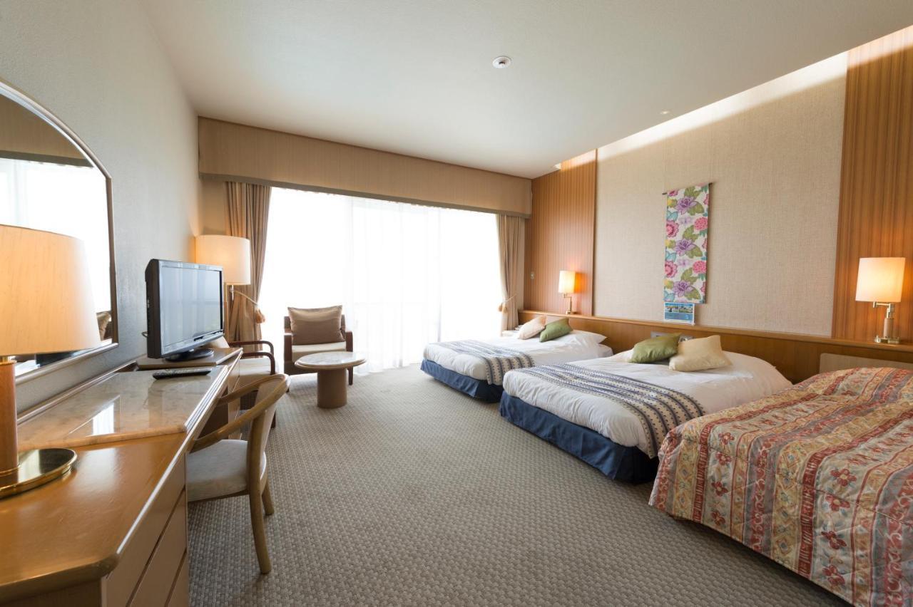 The Southern Links Resort Hotel Yaese Exteriör bild